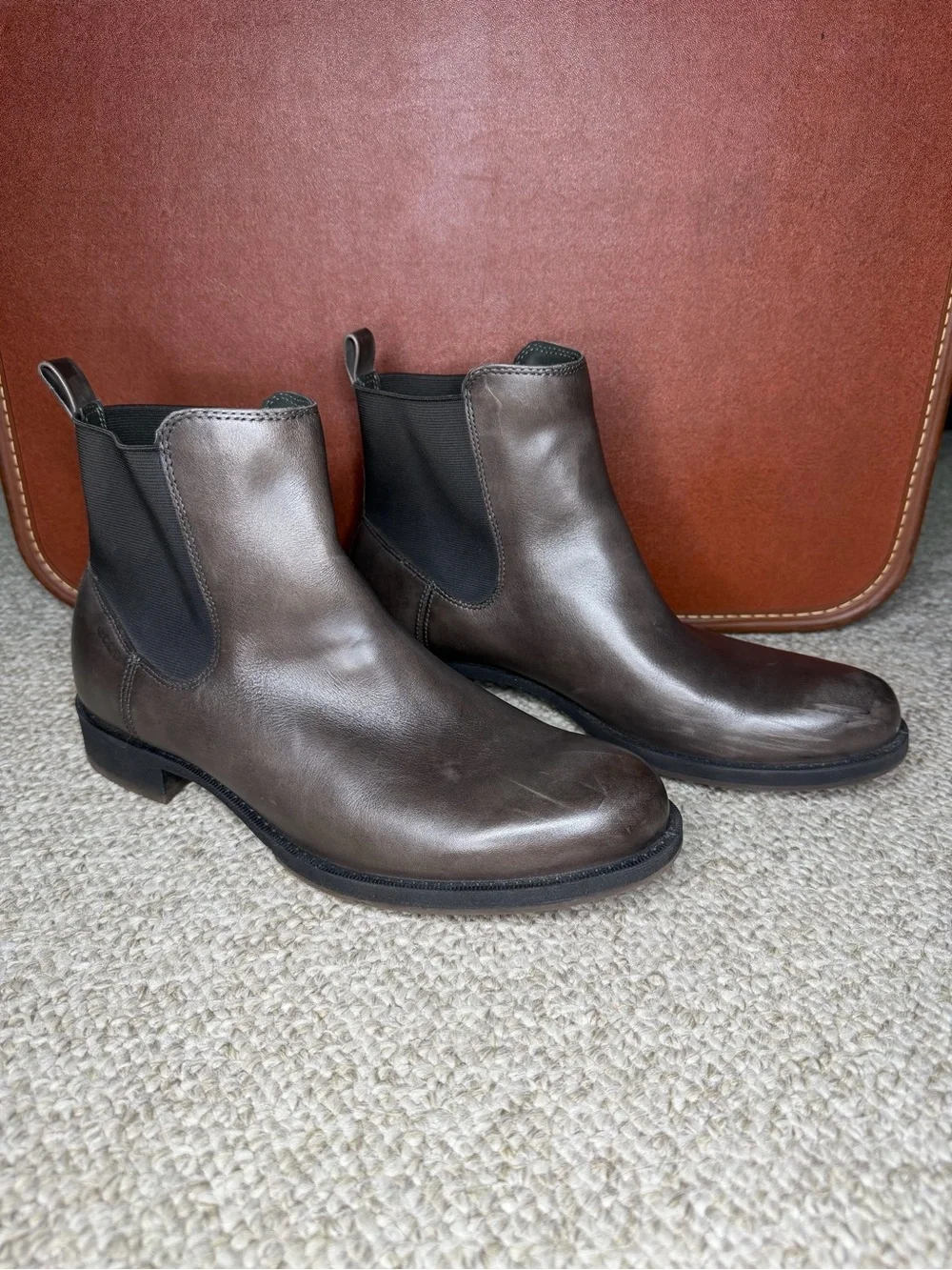 Ecco leather chelsea